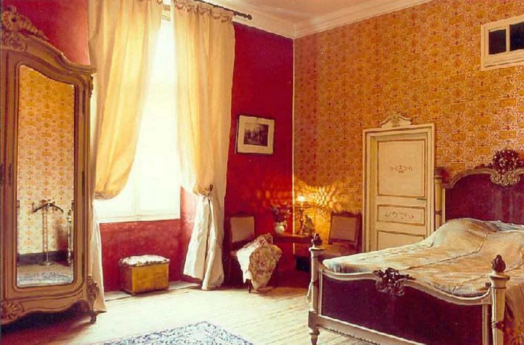Chambres D'Hotes Du Chateau De Saint Sulpice La Sauvetat-sur-Lede Room photo
